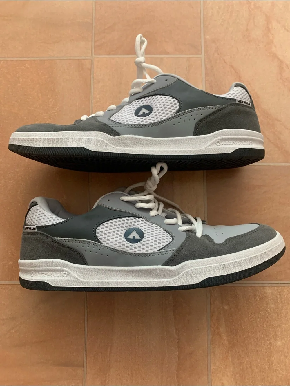 Airwalk classic lace